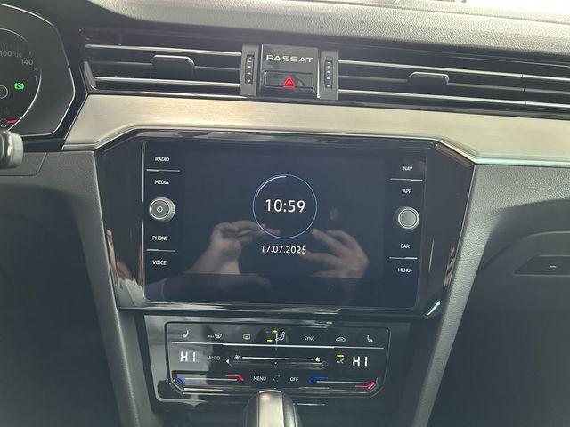 Volkswagen Passat Variant 2.0 TDI SCR DSG Elegance AHK 