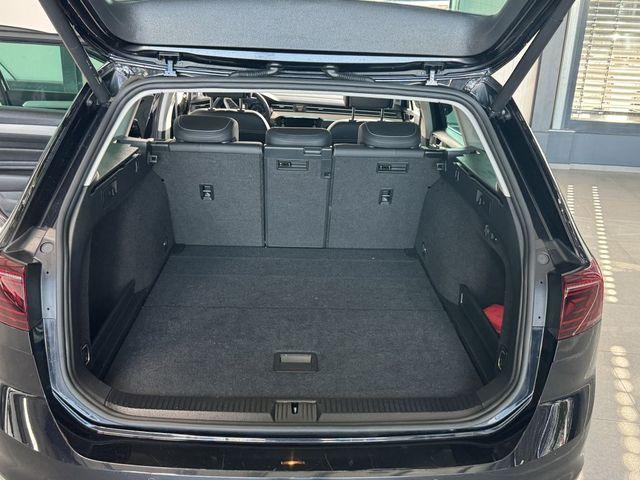 Volkswagen Passat Variant 2.0 TDI DSG Elegance AHK 
