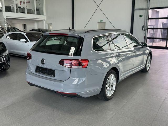 Volkswagen Passat Variant 2.0 TDI DSG Navi Winterpaket 