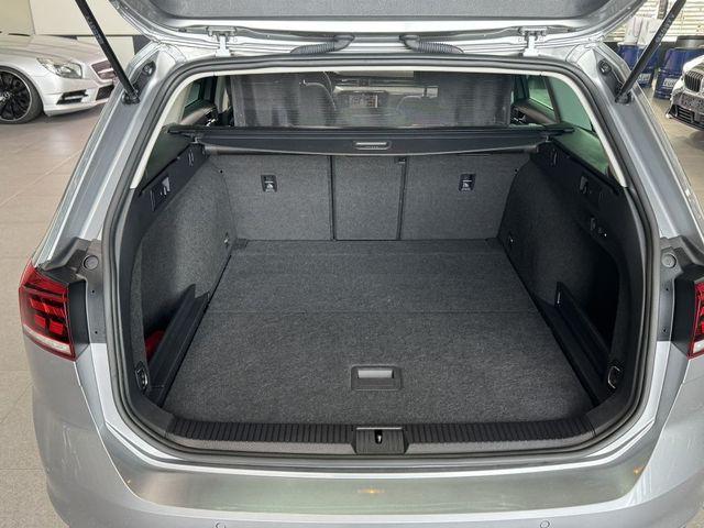 Volkswagen Passat Variant 2.0 TDI SCR DSG AHK NAVI 