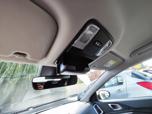 KIA Ceed Sportswagon Kombi Weiß bei Birkle Mobile in 79276 Reute