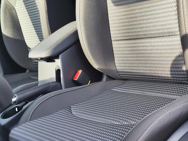 KIA Ceed Sportswagon Kombi Weiß bei Birkle Mobile in 79276 Reute