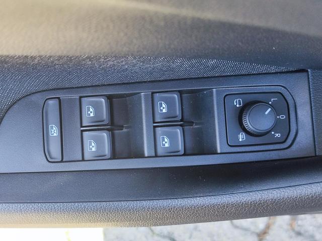 Skoda Kamiq Sondermodell 130 Jahre PREMIUM" 1.5 TSI 150PS DSG/AUTOMATIK, AHK schwenkbar 17" Alu, Elektr. Heckklappe, Kessy, Alarm, SunSet, Toter-Winkel, Virtual Cockpit 10", Parksensoren vorn/hinten, Rückfahrkamera, Sitzheizung, Tempomat, Climatronic, Radio 8" + Wir 