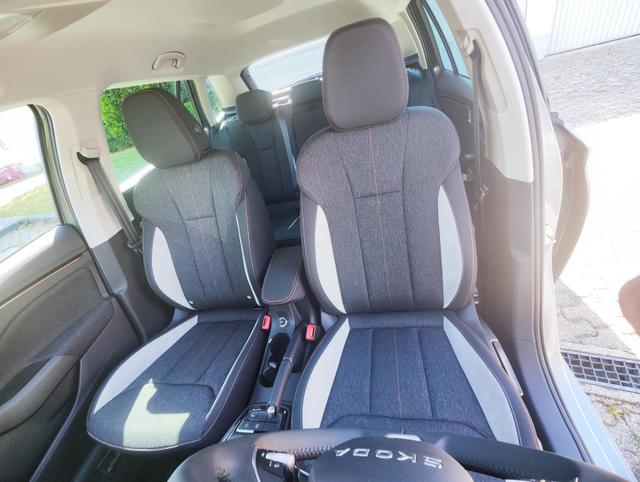 Skoda Kamiq Sondermodell 130 Jahre PREMIUM" 1.5 TSI 150PS DSG/AUTOMATIK, AHK schwenkbar 17" Alu, Elektr. Heckklappe, Kessy, Alarm, SunSet, Toter-Winkel, Virtual Cockpit 10", Parksensoren vorn/hinten, Rückfahrkamera, Sitzheizung, Tempomat, Climatronic, Radio 8" + Wir 