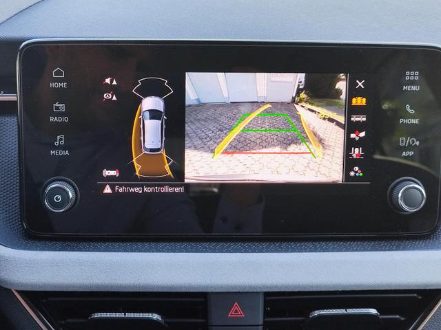 Skoda Kamiq Sondermodell 130 Jahre PREMIUM" 1.5 TSI 150PS DSG/AUTOMATIK, AHK schwenkbar 17" Alu, Elektr. Heckklappe, Kessy, Alarm, SunSet, Toter-Winkel, Virtual Cockpit 10", Parksensoren vorn/hinten, Rückfahrkamera, Sitzheizung, Tempomat, Climatronic, Radio 8" + Wir 