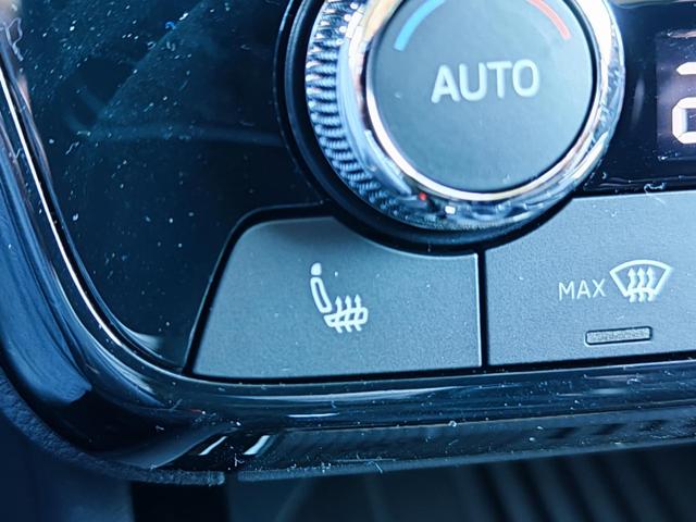 Skoda Kamiq Sondermodell 130 Jahre PREMIUM" 1.5 TSI 150PS DSG/AUTOMATIK, AHK schwenkbar 17" Alu, Elektr. Heckklappe, Kessy, Alarm, SunSet, Toter-Winkel, Virtual Cockpit 10", Parksensoren vorn/hinten, Rückfahrkamera, Sitzheizung, Tempomat, Climatronic, Radio 8" + Wir 