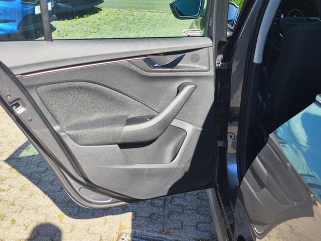 Skoda Kamiq Sondermodell 130 Jahre PREMIUM" 1.5 TSI 150PS DSG/AUTOMATIK, AHK schwenkbar 17" Alu, Elektr. Heckklappe, Kessy, Alarm, SunSet, Toter-Winkel, Virtual Cockpit 10", Parksensoren vorn/hinten, Rückfahrkamera, Sitzheizung, Tempomat, Climatronic, Radio 8" + Wir 