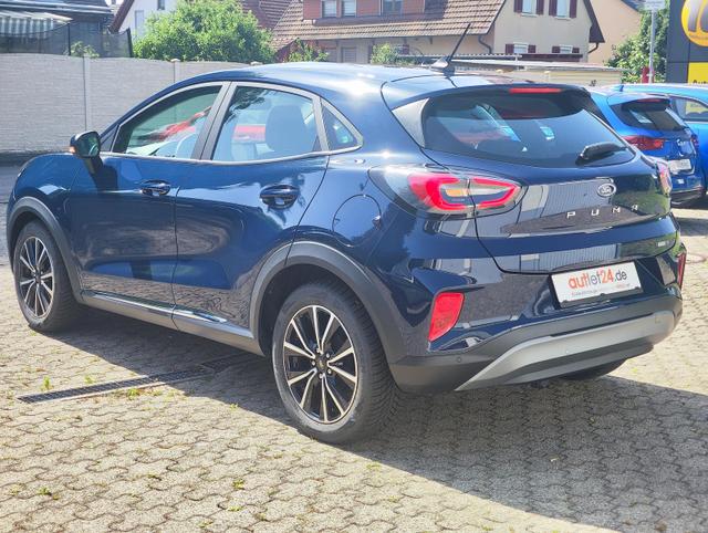 Ford Puma Titanium Mild Hybrid 125 PS mit Anhängerkupplung abnehmbar Navigationssystem Sitzheizung Lenkradheizung Windschutzscheibe beheizt Klimaautomatik DAB Radio Einparkhilfe hinten Tempomat 