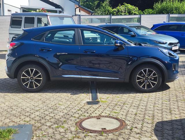 Ford Puma Titanium Mild Hybrid 125 PS mit Anhängerkupplung abnehmbar Navigationssystem Sitzheizung Lenkradheizung Windschutzscheibe beheizt Klimaautomatik DAB Radio Einparkhilfe hinten Tempomat 