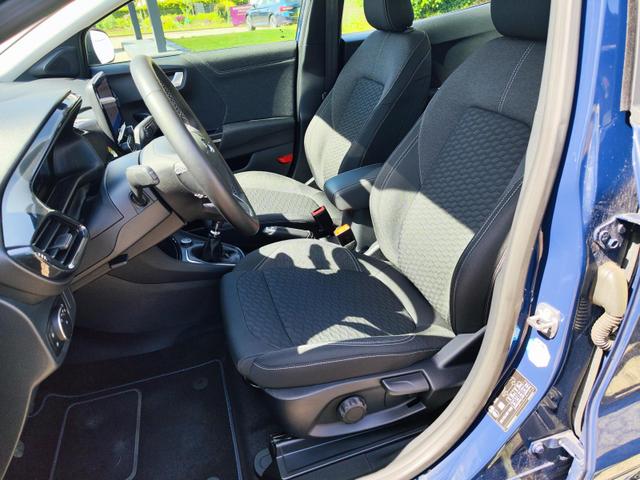 Ford Puma Titanium Mild Hybrid 125 PS mit Anhängerkupplung abnehmbar Navigationssystem Sitzheizung Lenkradheizung Windschutzscheibe beheizt Klimaautomatik DAB Radio Einparkhilfe hinten Tempomat 