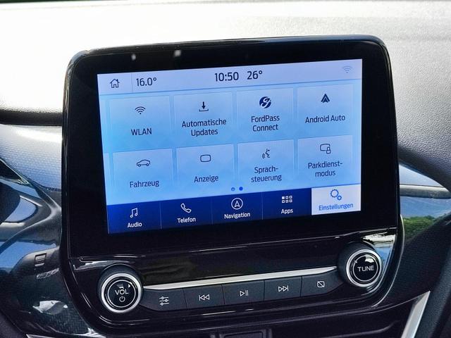 Ford Puma Titanium Mild Hybrid 125 PS mit Anhängerkupplung abnehmbar Navigationssystem Sitzheizung Lenkradheizung Windschutzscheibe beheizt Klimaautomatik DAB Radio Einparkhilfe hinten Tempomat 