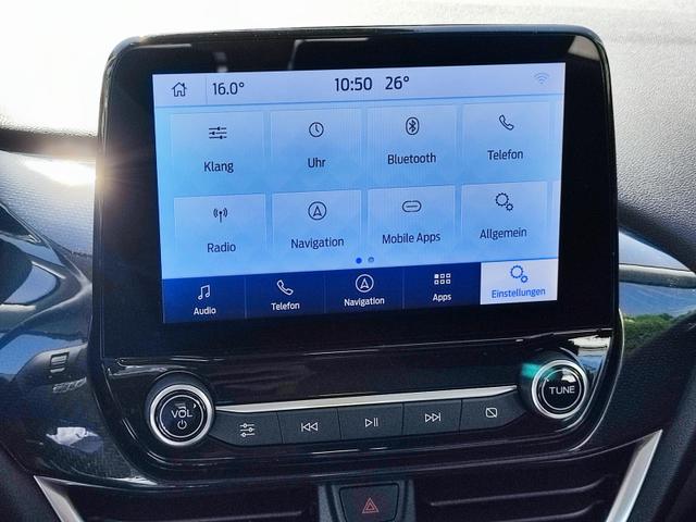 Ford Puma Titanium Mild Hybrid 125 PS mit Anhängerkupplung abnehmbar Navigationssystem Sitzheizung Lenkradheizung Windschutzscheibe beheizt Klimaautomatik DAB Radio Einparkhilfe hinten Tempomat 