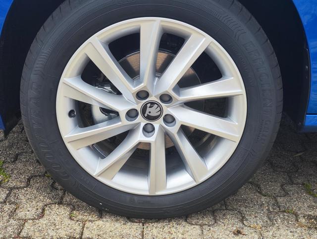 Skoda Kamiq Sondermodell 130 Jahre PREMIUM" 1.5 TSI 150PS DSG/AUTOMATIK, AHK schwenkbar 17" Alu, Elektr. Heckklappe, Kessy, Alarm, SunSet, Toter-Winkel, Virtual Cockpit 10", Parksensoren vorn/hinten, Rückfahrkamera, Sitzheizung, Tempomat, Climatronic, Radio 8" + Wir 