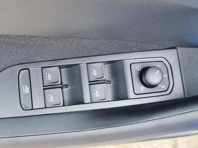 Skoda Kamiq Sondermodell 130 Jahre PREMIUM" 1.5 TSI 150PS DSG/AUTOMATIK, AHK schwenkbar 17" Alu, Elektr. Heckklappe, Kessy, Alarm, SunSet, Toter-Winkel, Virtual Cockpit 10", Parksensoren vorn/hinten, Rückfahrkamera, Sitzheizung, Tempomat, Climatronic, Radio 8" + Wir 