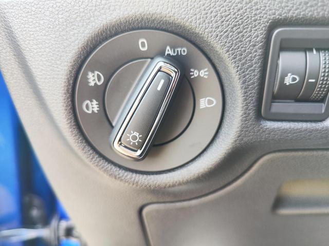 Skoda Kamiq Sondermodell 130 Jahre PREMIUM" 1.5 TSI 150PS DSG/AUTOMATIK, AHK schwenkbar 17" Alu, Elektr. Heckklappe, Kessy, Alarm, SunSet, Toter-Winkel, Virtual Cockpit 10", Parksensoren vorn/hinten, Rückfahrkamera, Sitzheizung, Tempomat, Climatronic, Radio 8" + Wir 