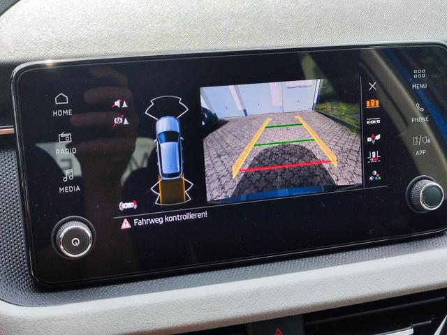 Skoda Kamiq Sondermodell 130 Jahre PREMIUM" 1.5 TSI 150PS DSG/AUTOMATIK, AHK schwenkbar 17" Alu, Elektr. Heckklappe, Kessy, Alarm, SunSet, Toter-Winkel, Virtual Cockpit 10", Parksensoren vorn/hinten, Rückfahrkamera, Sitzheizung, Tempomat, Climatronic, Radio 8" + Wir 