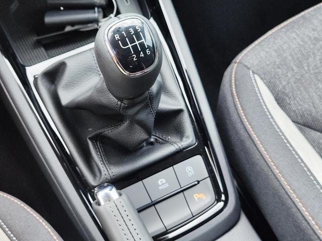 Skoda Kamiq Sondermodell 130 Jahre PREMIUM" 1.5 TSI 150PS AHK schwenkbar 17" Alu, Elektr. Heckklappe, Kessy, Alarm, SunSet, Toter-Winkel, Virtual Cockpit 10", Parksensoren vorn/hinten, Rückfahrkamera, Sitzheizung, Tempomat, Climatronic, Radio 8" + 