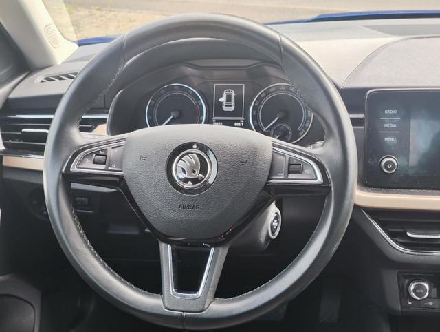 Skoda Kamiq 150PS DSG-Automatik Anhängerkupplung abnehmbar Tempomat Sitzheizung Klimaautomatik-2-Zonen Einparkhilfe hinten Bluetooth Freisprechanlage Android Auto & Apple CarPlay Multifunktions-Lederlenkrad 