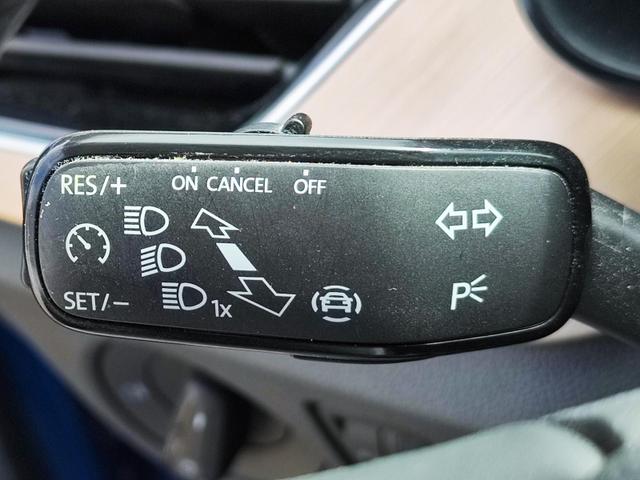 Skoda Kamiq 150PS DSG-Automatik Anhängerkupplung abnehmbar Tempomat Sitzheizung Klimaautomatik-2-Zonen Einparkhilfe hinten Bluetooth Freisprechanlage Android Auto & Apple CarPlay Multifunktions-Lederlenkrad 
