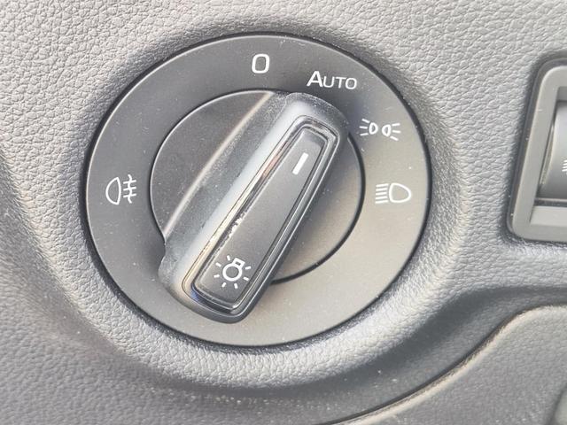 Skoda Kamiq 150PS DSG-Automatik Anhängerkupplung abnehmbar Tempomat Sitzheizung Klimaautomatik-2-Zonen Einparkhilfe hinten Bluetooth Freisprechanlage Android Auto & Apple CarPlay Multifunktions-Lederlenkrad 