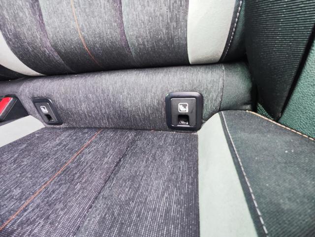 Skoda Kamiq 150PS DSG-Automatik Anhängerkupplung abnehmbar Tempomat Sitzheizung Klimaautomatik-2-Zonen Einparkhilfe hinten Bluetooth Freisprechanlage Android Auto & Apple CarPlay Multifunktions-Lederlenkrad 