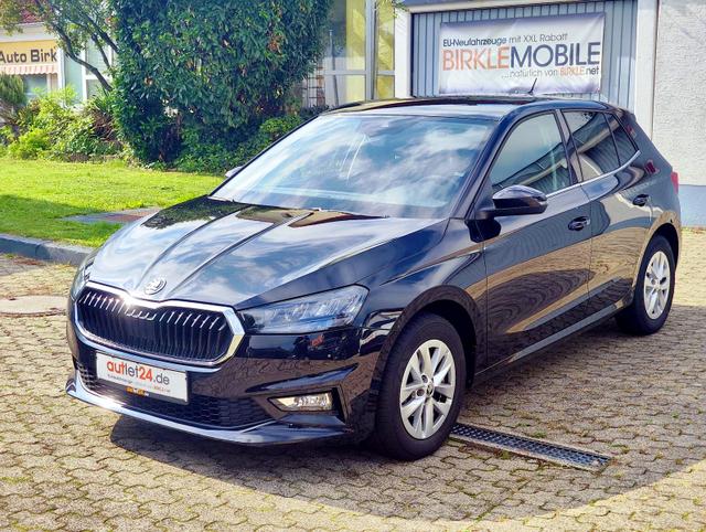 Gebrauchtfahrzeug Skoda Fabia - Style 95PS Schalter mit Tempomat Einparkhilfe vorne   hinten Rückfahrkamera Sitzheizung Multifunktions-Lederlenkrad DAB Radio SmartLink Apple CarPlay Android Bluetooth Freisprecheinrichtung
