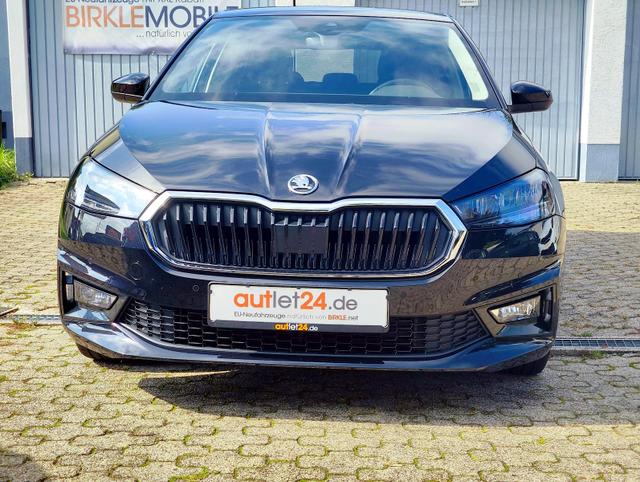 Skoda Fabia Style 95PS Schalter mit Tempomat Einparkhilfe vorne + hinten Rückfahrkamera Sitzheizung Multifunktions-Lederlenkrad DAB Radio SmartLink Apple CarPlay Android Bluetooth Freisprecheinrichtung 