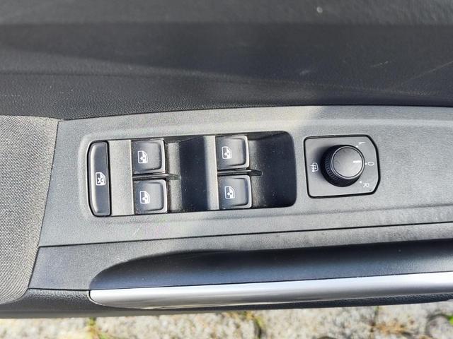 Skoda Fabia Style 95PS Schalter mit Tempomat Einparkhilfe vorne + hinten Rückfahrkamera Sitzheizung Multifunktions-Lederlenkrad DAB Radio SmartLink Apple CarPlay Android Bluetooth Freisprecheinrichtung 