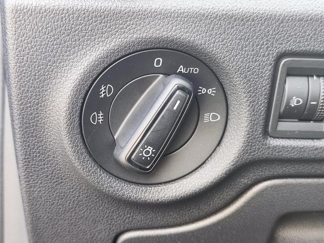 Skoda Fabia Style 95PS Schalter mit Tempomat Einparkhilfe vorne + hinten Rückfahrkamera Sitzheizung Multifunktions-Lederlenkrad DAB Radio SmartLink Apple CarPlay Android Bluetooth Freisprecheinrichtung 
