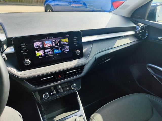 Skoda Fabia Style 95PS Schalter mit Tempomat Einparkhilfe vorne + hinten Rückfahrkamera Sitzheizung Multifunktions-Lederlenkrad DAB Radio SmartLink Apple CarPlay Android Bluetooth Freisprecheinrichtung 