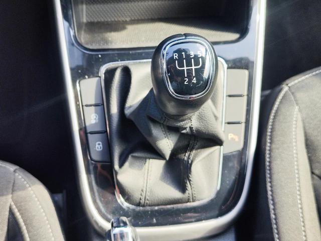 Skoda Fabia Style 95PS Schalter mit Tempomat Einparkhilfe vorne + hinten Rückfahrkamera Sitzheizung Multifunktions-Lederlenkrad DAB Radio SmartLink Apple CarPlay Android Bluetooth Freisprecheinrichtung 