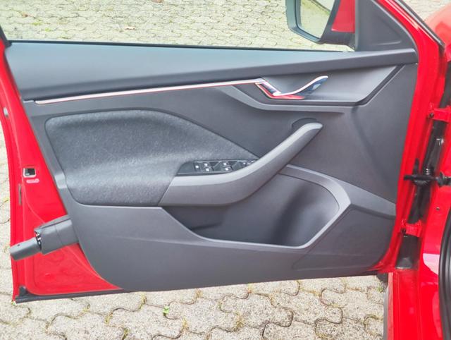 Skoda Kamiq Top Selection TopSelection 150PS DSG Automatik Sitz- und Lenkradheizung Tempomat Einparkhilfe vorne+hinten Rückfahrkamera beheizte Frontscheibe Digitales Tacho 2-Zonen Klimaautomatik LED Scheinwerfer 17 Zoll Leichtmetallfelgen 
