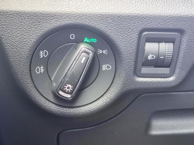 Skoda Kamiq Top Selection TopSelection 150PS DSG Automatik Sitz- und Lenkradheizung Tempomat Einparkhilfe vorne+hinten Rückfahrkamera beheizte Frontscheibe Digitales Tacho 2-Zonen Klimaautomatik LED Scheinwerfer 17 Zoll Leichtmetallfelgen 