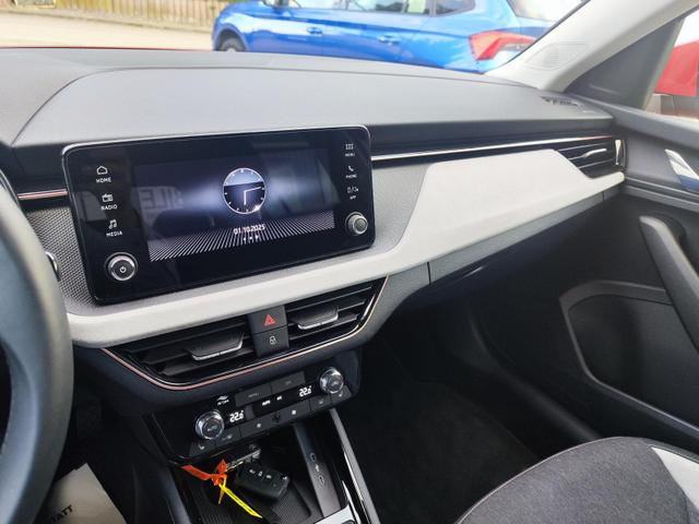 Skoda Kamiq Top Selection TopSelection 150PS DSG Automatik Sitz- und Lenkradheizung Tempomat Einparkhilfe vorne+hinten Rückfahrkamera beheizte Frontscheibe Digitales Tacho 2-Zonen Klimaautomatik LED Scheinwerfer 17 Zoll Leichtmetallfelgen 