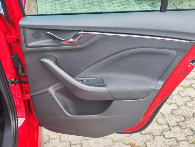 Skoda Kamiq Top Selection TopSelection 150PS DSG Automatik Sitz- und Lenkradheizung Tempomat Einparkhilfe vorne+hinten Rückfahrkamera beheizte Frontscheibe Digitales Tacho 2-Zonen Klimaautomatik LED Scheinwerfer 17 Zoll Leichtmetallfelgen 