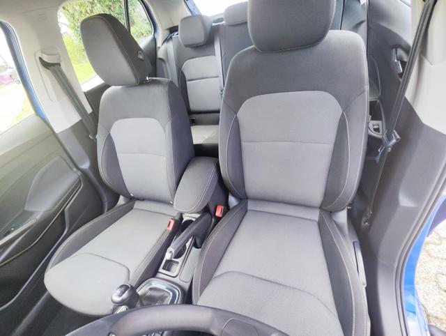 Skoda Fabia Ambition 1.0TSI 95PS mit Tempomat Einparkhilfe hinten Sitzheizung Klimaautomatik DAB Radio Bluetooth Smart Link LED-Scheinwerfer Multifunktions-Lederlenkrad 