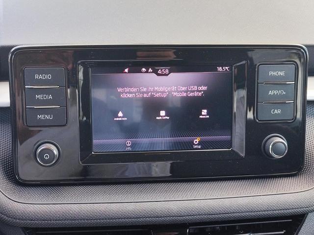Skoda Fabia Ambition 1.0TSI 95PS mit Tempomat Einparkhilfe hinten Sitzheizung Klimaautomatik DAB Radio Bluetooth Smart Link LED-Scheinwerfer Multifunktions-Lederlenkrad 