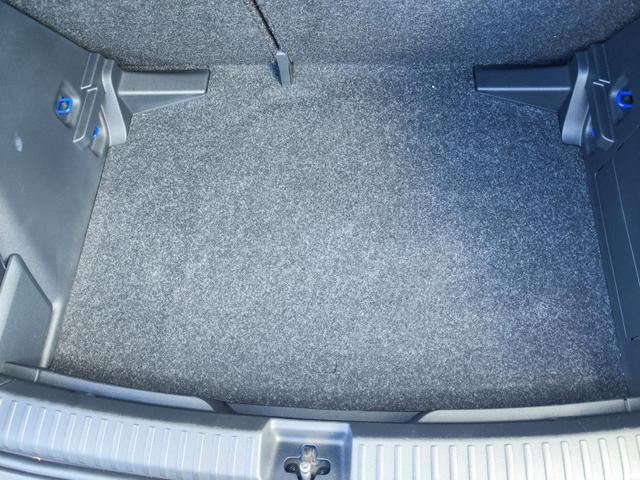 Skoda Fabia Ambition 1.0TSI 95PS mit Tempomat Einparkhilfe hinten Sitzheizung Klimaautomatik DAB Radio Bluetooth Smart Link LED-Scheinwerfer Multifunktions-Lederlenkrad 