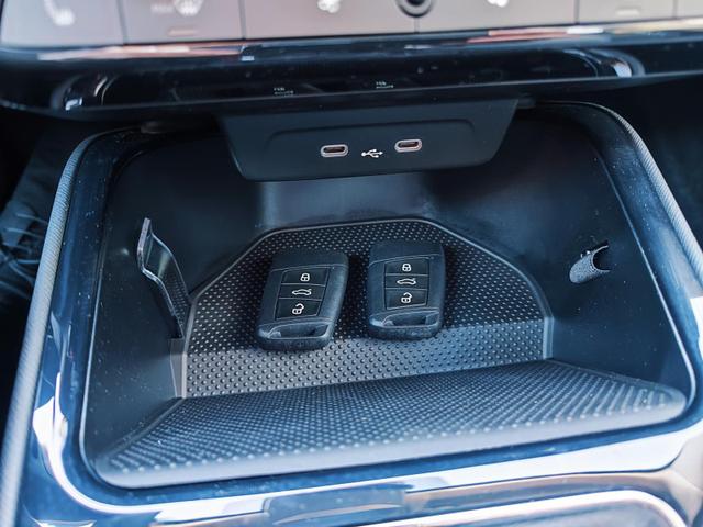 Skoda Fabia 130 Jahre 80PS Skoda-Garantie 5Jahre bis 100.000Km LED Scheinwerfer Tempomat Eiparkhife hinten Rückfahrkamera Sitzheizung Wireless Smartlink DAB Radio Bluetooth 