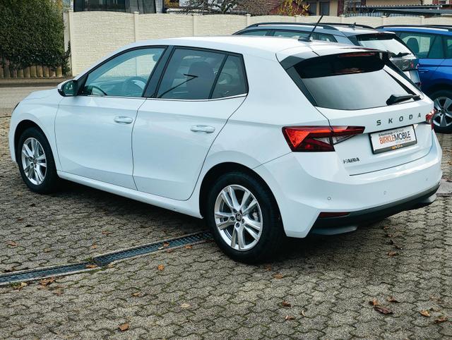 Skoda Fabia Sondermodell 130 Jahre PREMIUM 85KW/116PS DSG-Automatik Einparkhilfe v+h Rückfahrkamera Totwinkel-Assistent Alufelgen 16" Sitzheizung Garantie 5 bis 100.000Km doppelter Ladeboden Klimaautomatik virtuelles Tacho 10" 