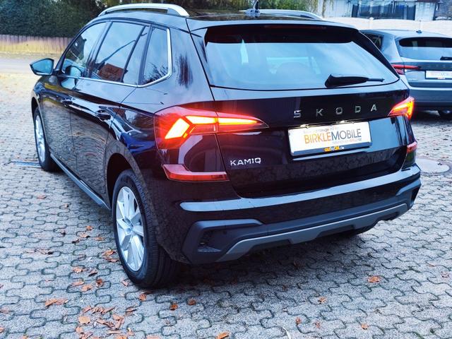 Skoda Kamiq Sondermodell 130 Jahre PREMIUM" 1.5 TSI 150PS DSG/AUTOMATIK, AHK schwenkbar 17" Alu, Elektr. Heckklappe, Kessy, Alarm, SunSet, Toter-Winkel, Virtual Cockpit 10", Parksensoren vorn/hinten, R&uuml;ckfahrkamera, Sitzheizung, Tempomat, Climatronic, Radio 8" + Wir 
