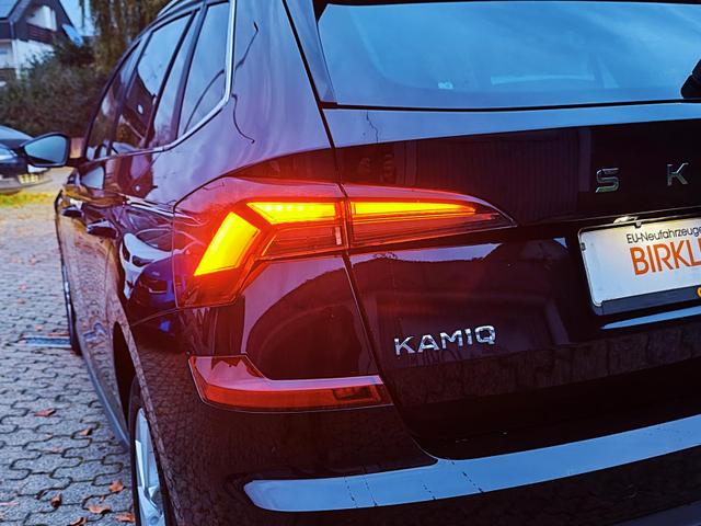 Skoda Kamiq Sondermodell 130 Jahre PREMIUM" 1.5 TSI 150PS DSG/AUTOMATIK, AHK schwenkbar 17" Alu, Elektr. Heckklappe, Kessy, Alarm, SunSet, Toter-Winkel, Virtual Cockpit 10", Parksensoren vorn/hinten, R&uuml;ckfahrkamera, Sitzheizung, Tempomat, Climatronic, Radio 8" + Wir 