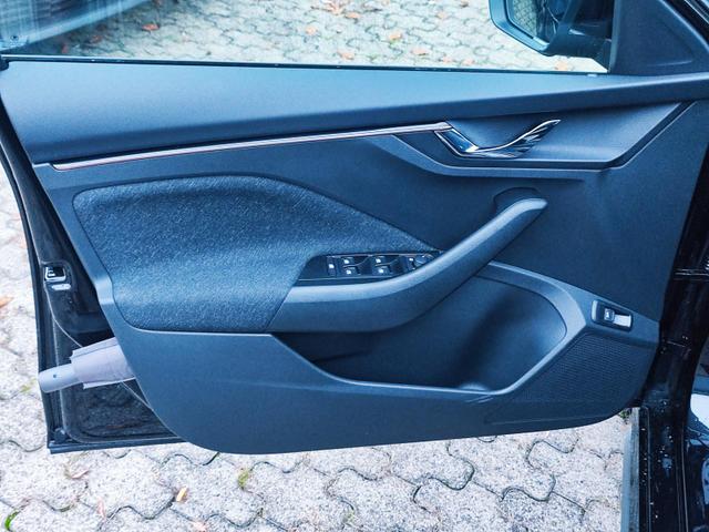 Skoda Kamiq Sondermodell 130 Jahre PREMIUM" 1.5 TSI 150PS DSG/AUTOMATIK, AHK schwenkbar 17" Alu, Elektr. Heckklappe, Kessy, Alarm, SunSet, Toter-Winkel, Virtual Cockpit 10", Parksensoren vorn/hinten, R&uuml;ckfahrkamera, Sitzheizung, Tempomat, Climatronic, Radio 8" + Wir 