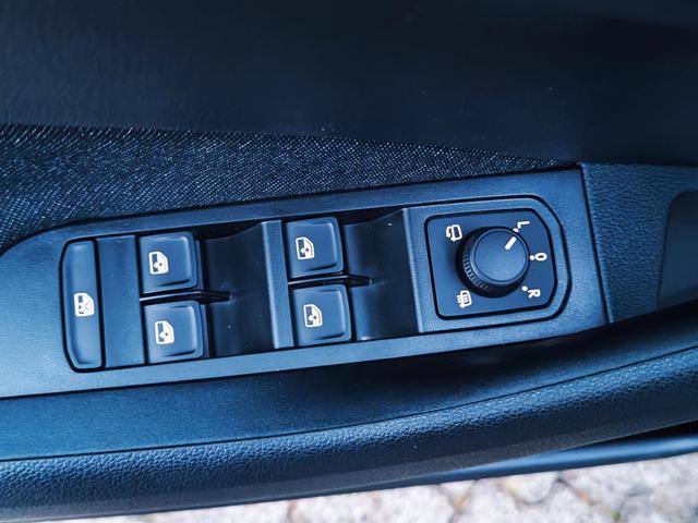 Skoda Kamiq Sondermodell 130 Jahre PREMIUM" 1.5 TSI 150PS DSG/AUTOMATIK, AHK schwenkbar 17" Alu, Elektr. Heckklappe, Kessy, Alarm, SunSet, Toter-Winkel, Virtual Cockpit 10", Parksensoren vorn/hinten, R&uuml;ckfahrkamera, Sitzheizung, Tempomat, Climatronic, Radio 8" + Wir 