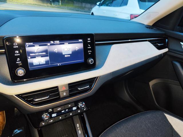 Skoda Kamiq Sondermodell 130 Jahre PREMIUM" 1.5 TSI 150PS DSG/AUTOMATIK, AHK schwenkbar 17" Alu, Elektr. Heckklappe, Kessy, Alarm, SunSet, Toter-Winkel, Virtual Cockpit 10", Parksensoren vorn/hinten, R&uuml;ckfahrkamera, Sitzheizung, Tempomat, Climatronic, Radio 8" + Wir 