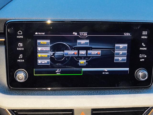 Skoda Kamiq Sondermodell 130 Jahre PREMIUM" 1.5 TSI 150PS DSG/AUTOMATIK, AHK schwenkbar 17" Alu, Elektr. Heckklappe, Kessy, Alarm, SunSet, Toter-Winkel, Virtual Cockpit 10", Parksensoren vorn/hinten, R&uuml;ckfahrkamera, Sitzheizung, Tempomat, Climatronic, Radio 8" + Wir 