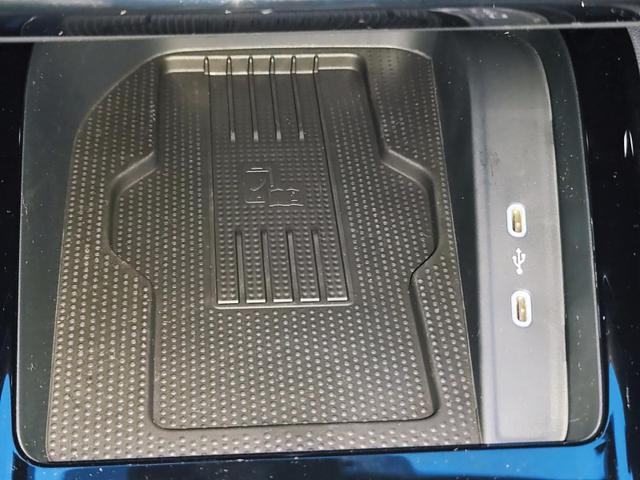 Skoda Kamiq Sondermodell 130 Jahre PREMIUM" 1.5 TSI 150PS DSG/AUTOMATIK, AHK schwenkbar 17" Alu, Elektr. Heckklappe, Kessy, Alarm, SunSet, Toter-Winkel, Virtual Cockpit 10", Parksensoren vorn/hinten, R&uuml;ckfahrkamera, Sitzheizung, Tempomat, Climatronic, Radio 8" + Wir 