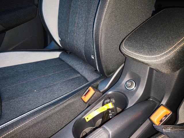 Skoda Kamiq Sondermodell 130 Jahre PREMIUM" 1.5 TSI 150PS DSG/AUTOMATIK, AHK schwenkbar 17" Alu, Elektr. Heckklappe, Kessy, Alarm, SunSet, Toter-Winkel, Virtual Cockpit 10", Parksensoren vorn/hinten, R&uuml;ckfahrkamera, Sitzheizung, Tempomat, Climatronic, Radio 8" + Wir 