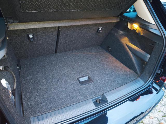 Skoda Kamiq Sondermodell 130 Jahre PREMIUM" 1.5 TSI 150PS DSG/AUTOMATIK, AHK schwenkbar 17" Alu, Elektr. Heckklappe, Kessy, Alarm, SunSet, Toter-Winkel, Virtual Cockpit 10", Parksensoren vorn/hinten, R&uuml;ckfahrkamera, Sitzheizung, Tempomat, Climatronic, Radio 8" + Wir 