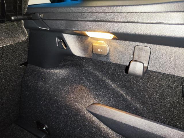 Skoda Kamiq Sondermodell 130 Jahre PREMIUM" 1.5 TSI 150PS DSG/AUTOMATIK, AHK schwenkbar 17" Alu, Elektr. Heckklappe, Kessy, Alarm, SunSet, Toter-Winkel, Virtual Cockpit 10", Parksensoren vorn/hinten, R&uuml;ckfahrkamera, Sitzheizung, Tempomat, Climatronic, Radio 8" + Wir 